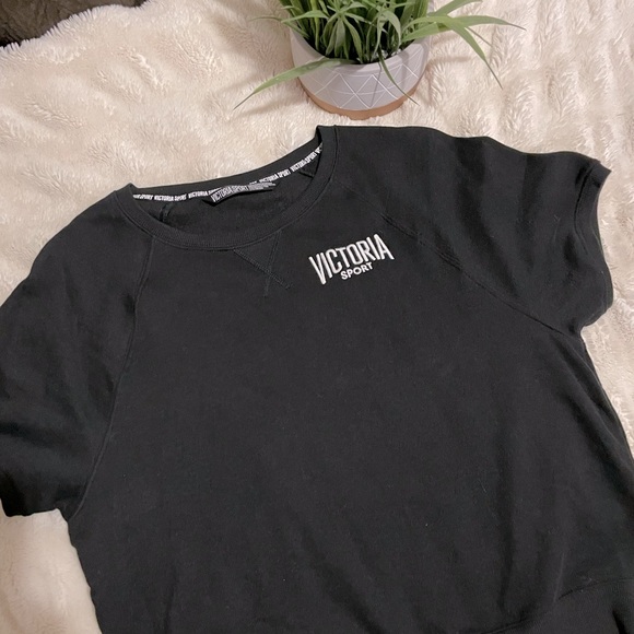 NWOT Victoria Secret Sport tee / jersey / crop top - Picture 1 of 3